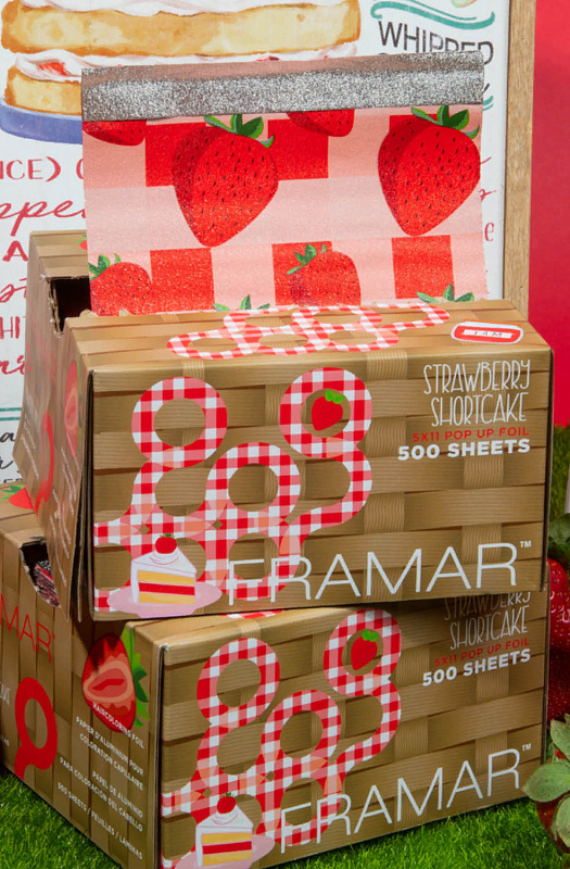 картинка Вытяжная фольга с тиснением «Клубничный пирог» Pop-Ups Strawberry Shortcake, 12,5 х 28 см, 500 листов